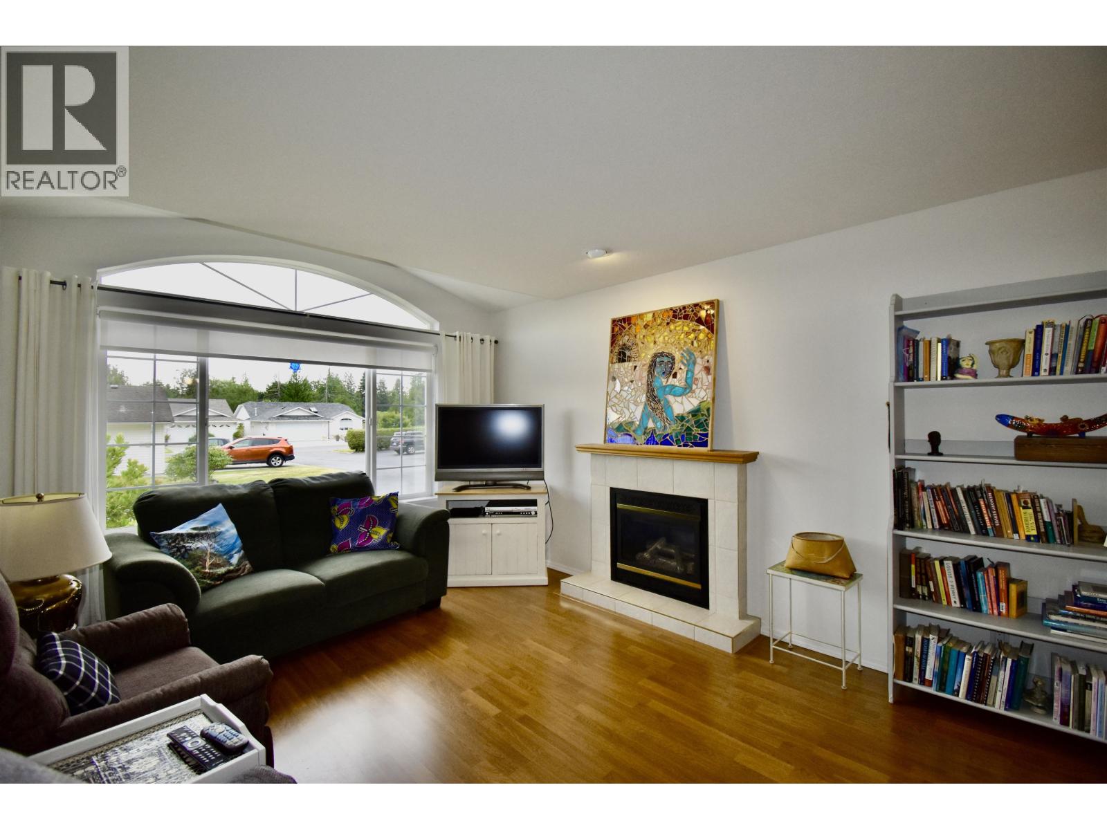 22 535 SHAW ROAD, Gibsons