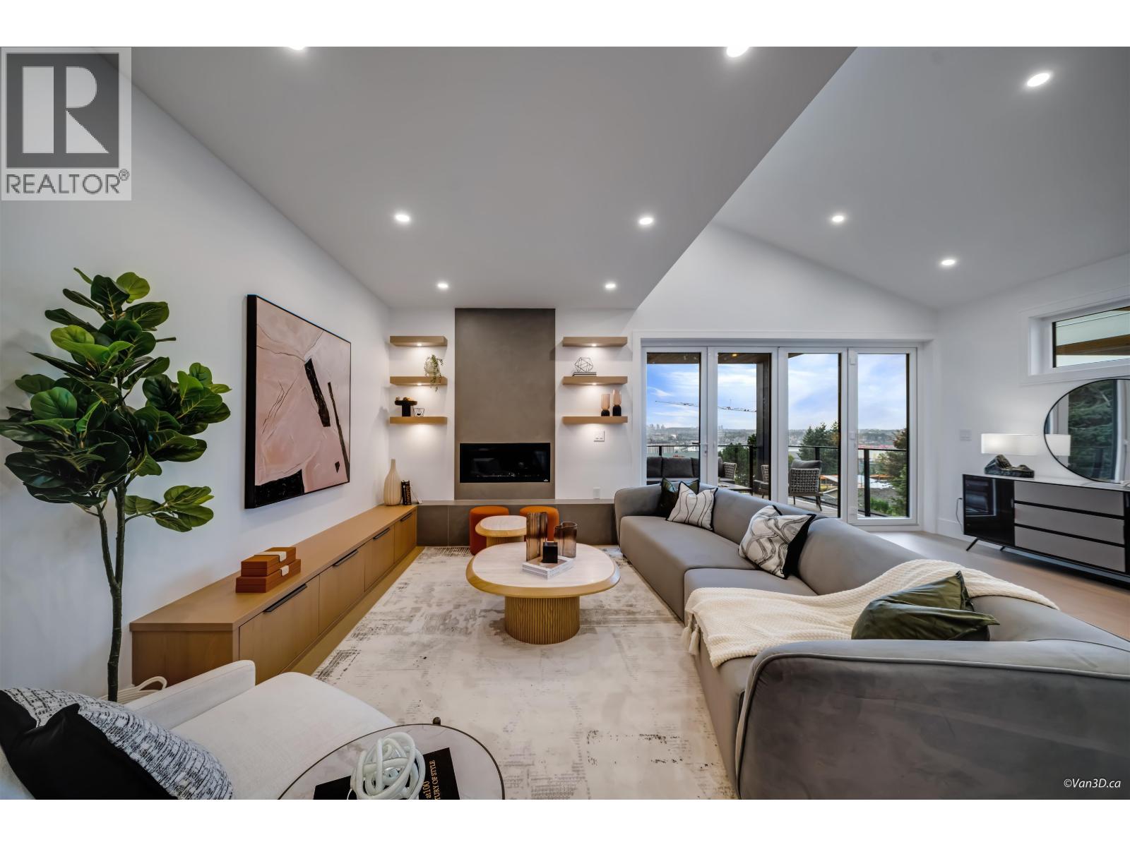 973 ADDERLEY STREET, North Vancouver