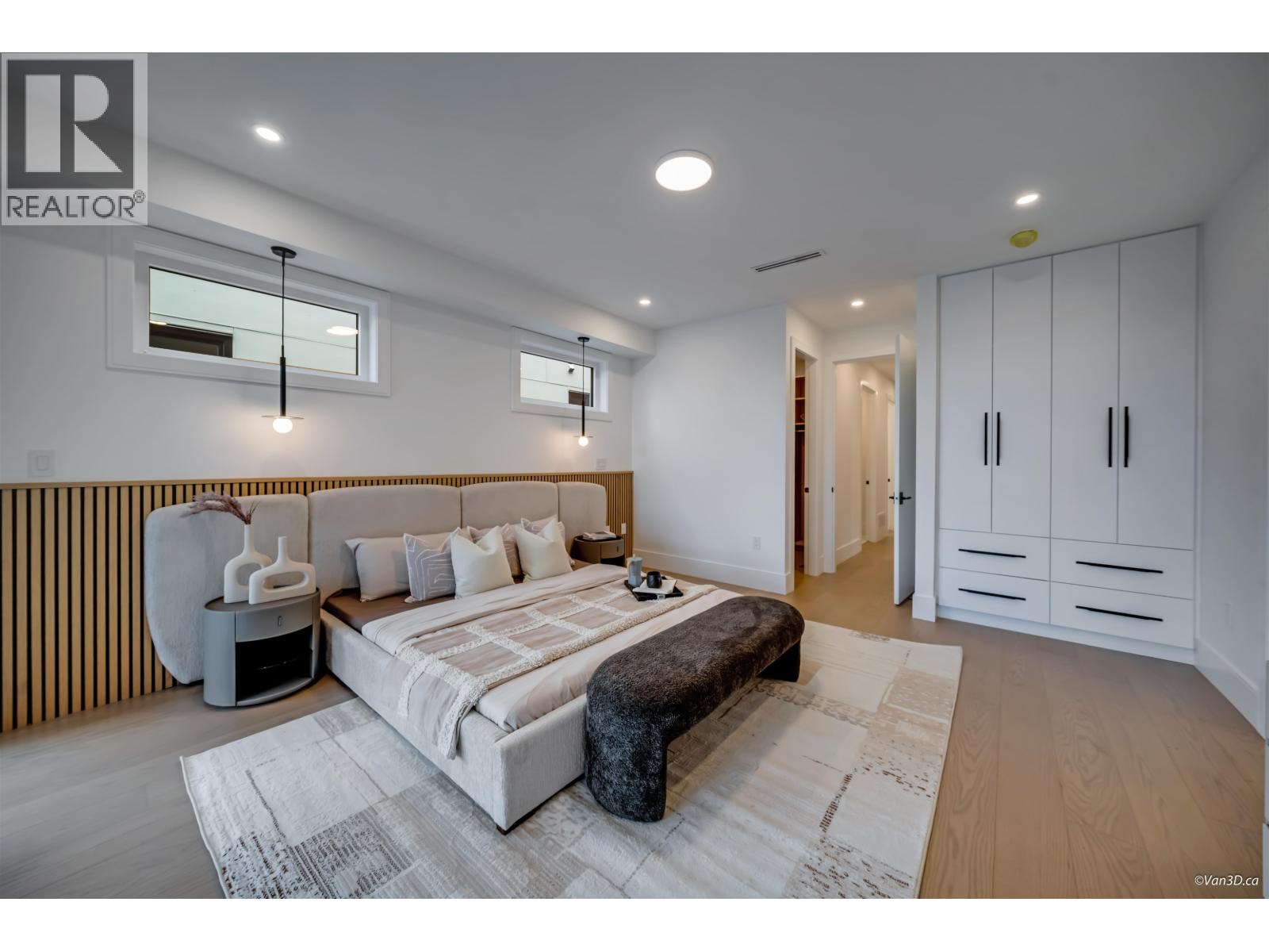 973 ADDERLEY STREET, North Vancouver