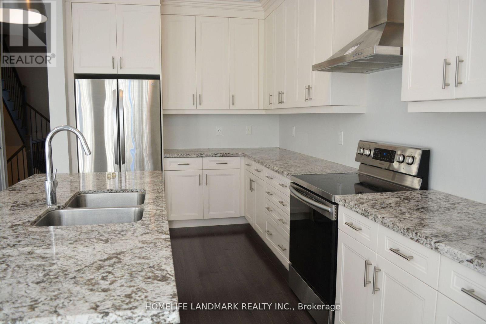 Single Family House for Sale in  HERIOT PLACE Vaughan (Patterson) 