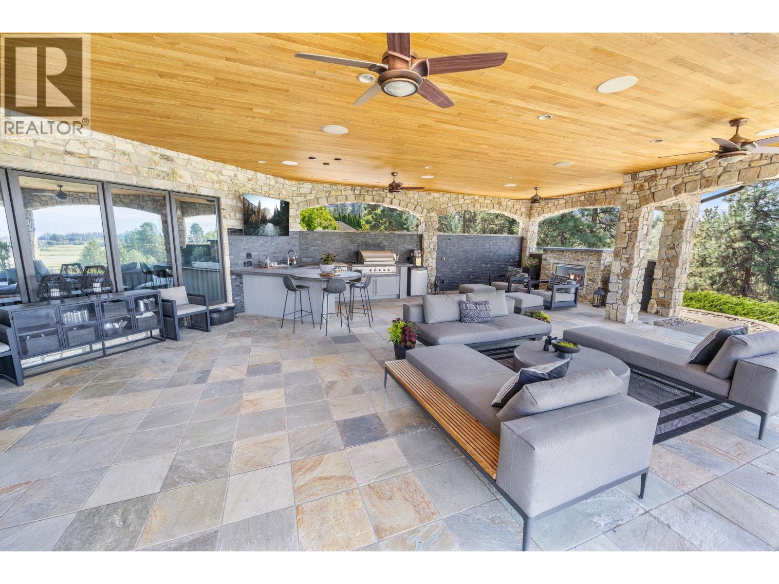  4040 Casorso Road, Kelowna