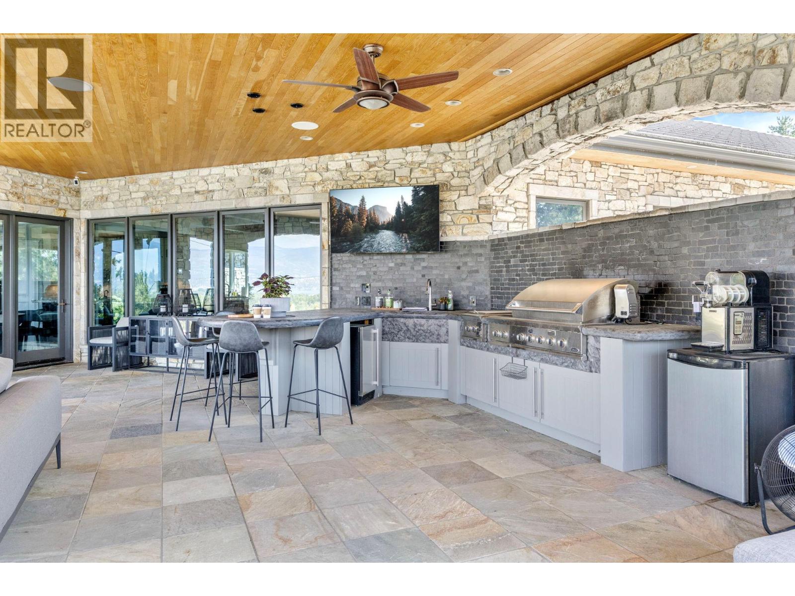  4040 Casorso Road, Kelowna