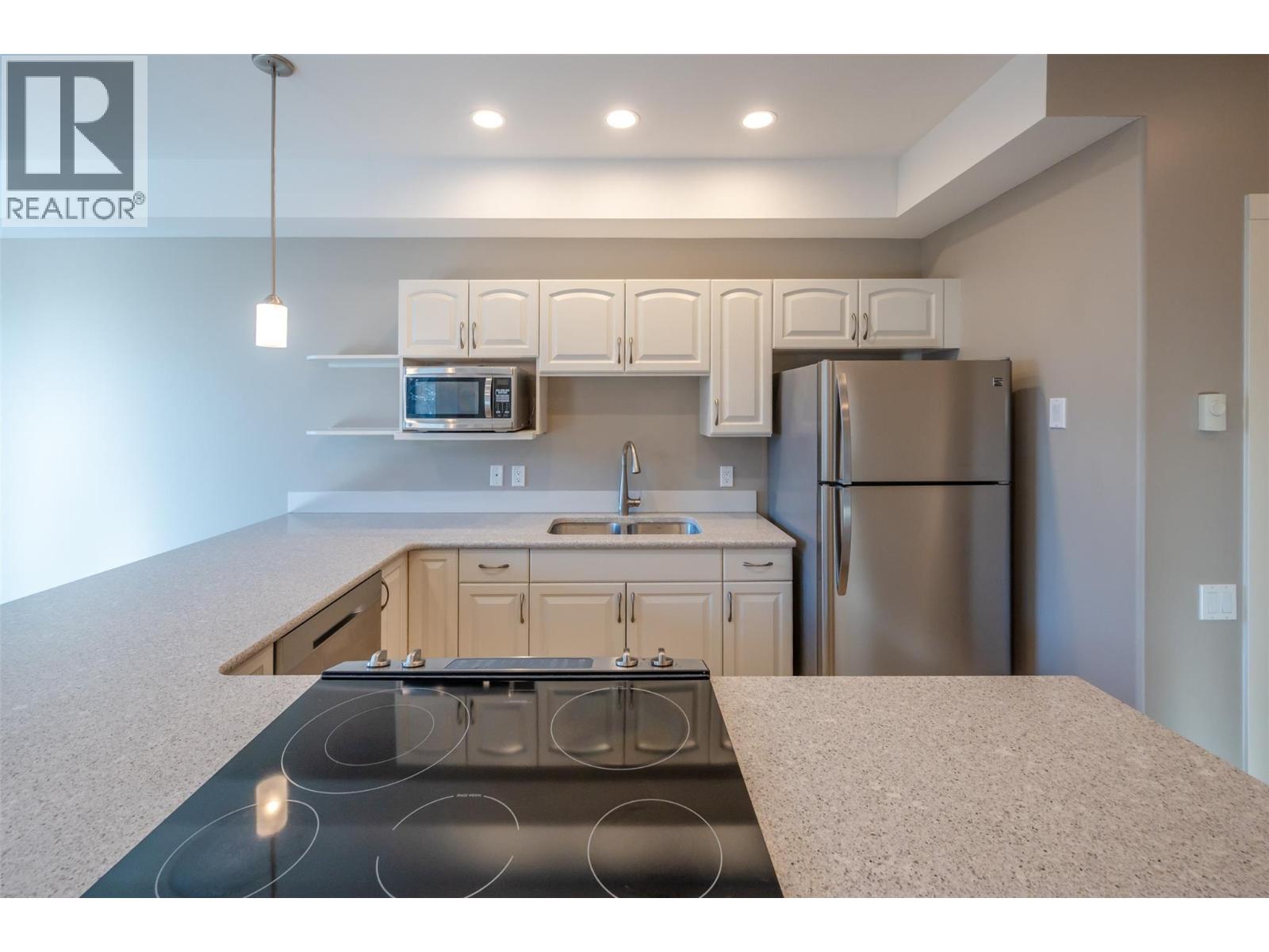 921 SPILLWAY Road Unit# 208A, Oliver