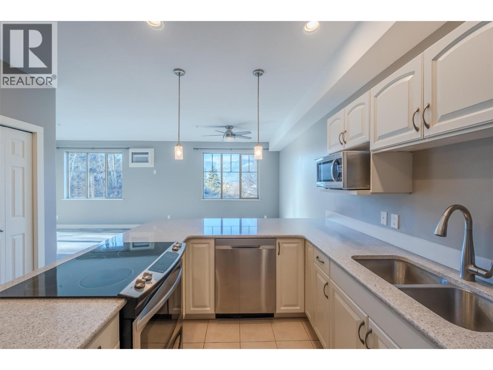 921 SPILLWAY Road Unit# 208A, Oliver