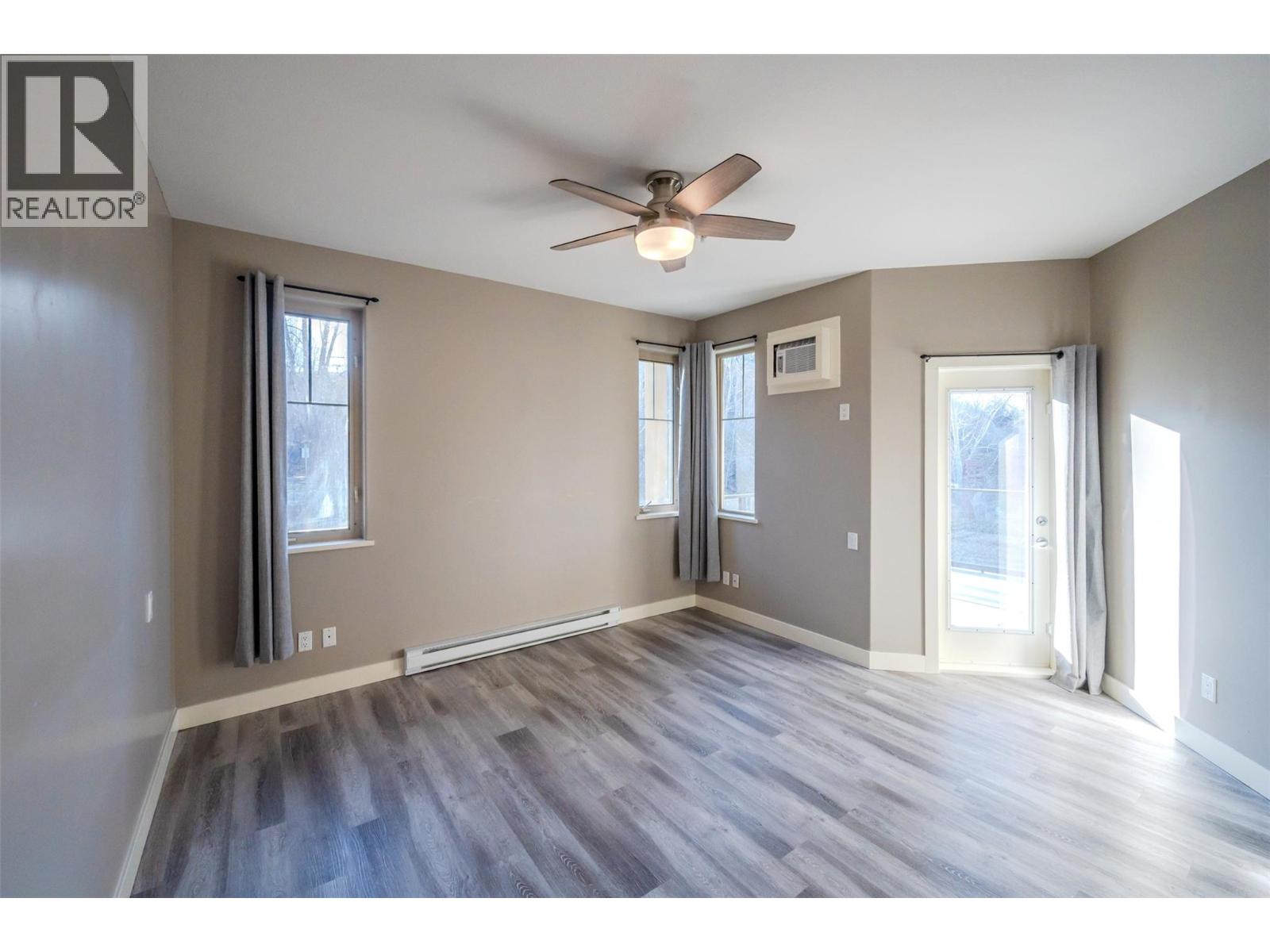 921 SPILLWAY Road Unit# 208A, Oliver