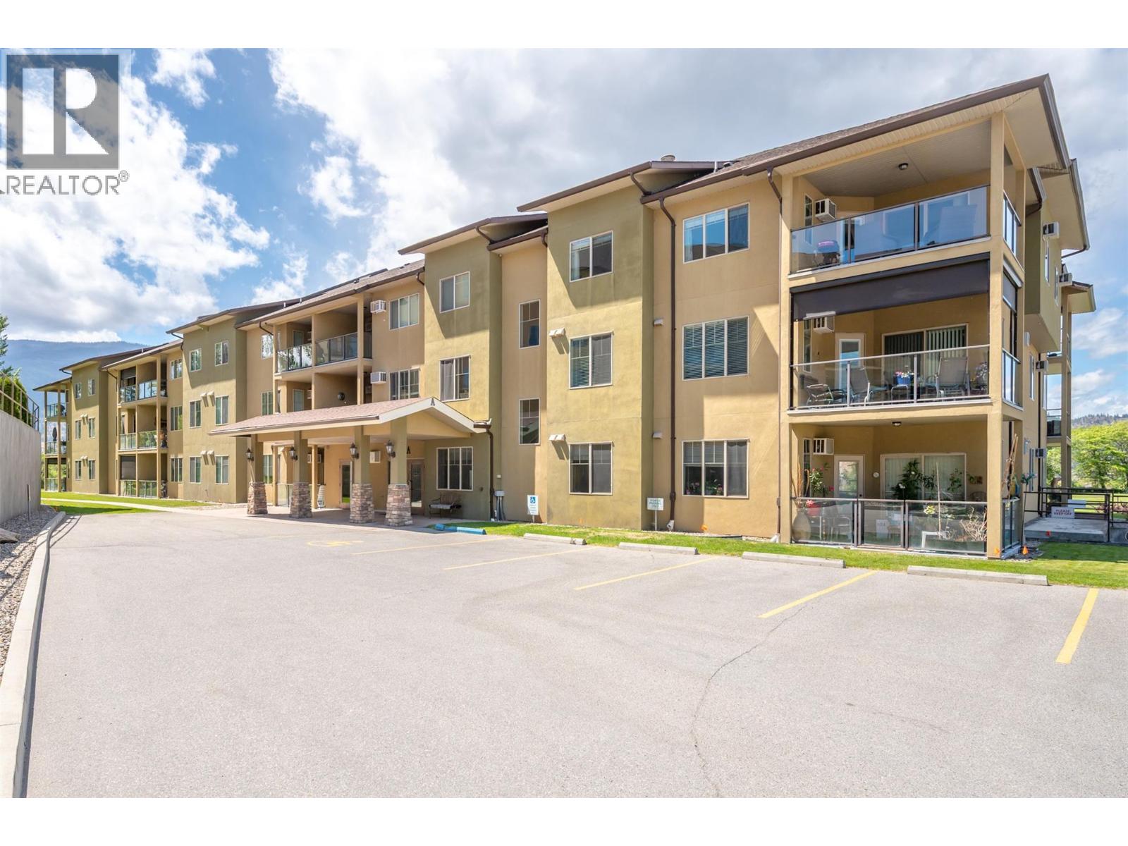 921 SPILLWAY Road Unit# 208A, Oliver