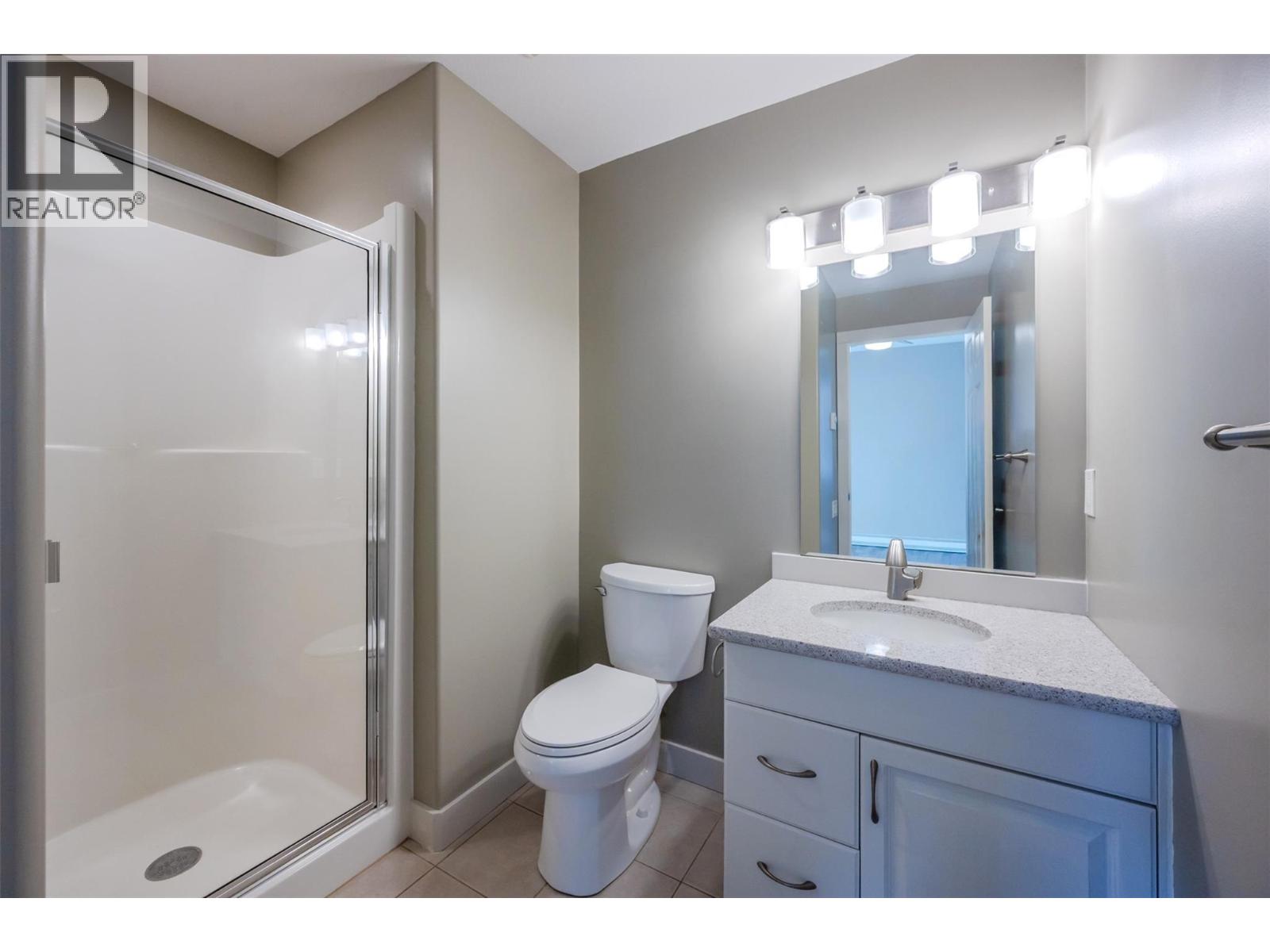 921 SPILLWAY Road Unit# 208A, Oliver