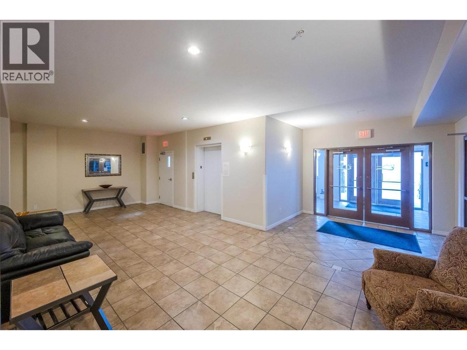 921 SPILLWAY Road Unit# 208A, Oliver