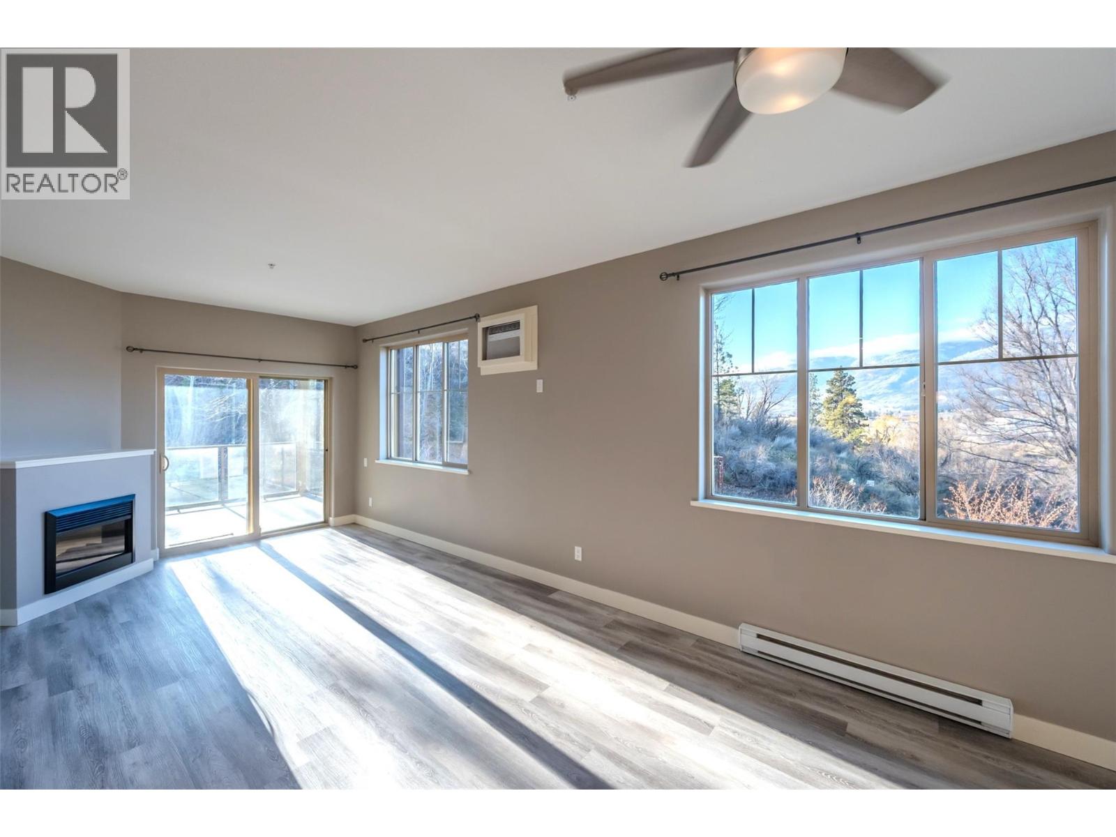 921 SPILLWAY Road Unit# 208A, Oliver