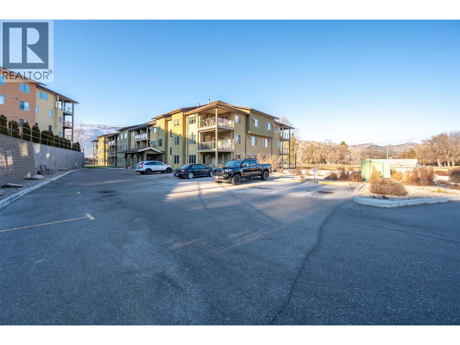 921 SPILLWAY Road Unit# 208A, Oliver