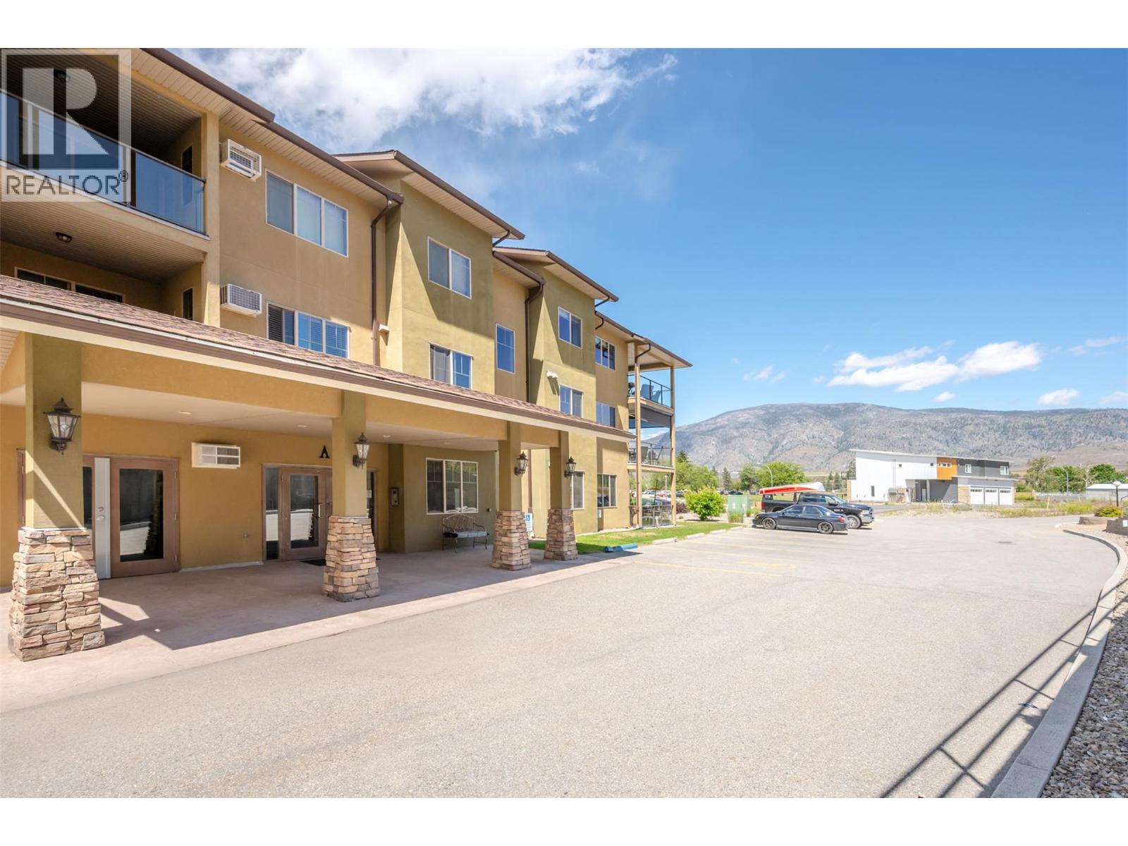 921 SPILLWAY Road Unit# 208A, Oliver