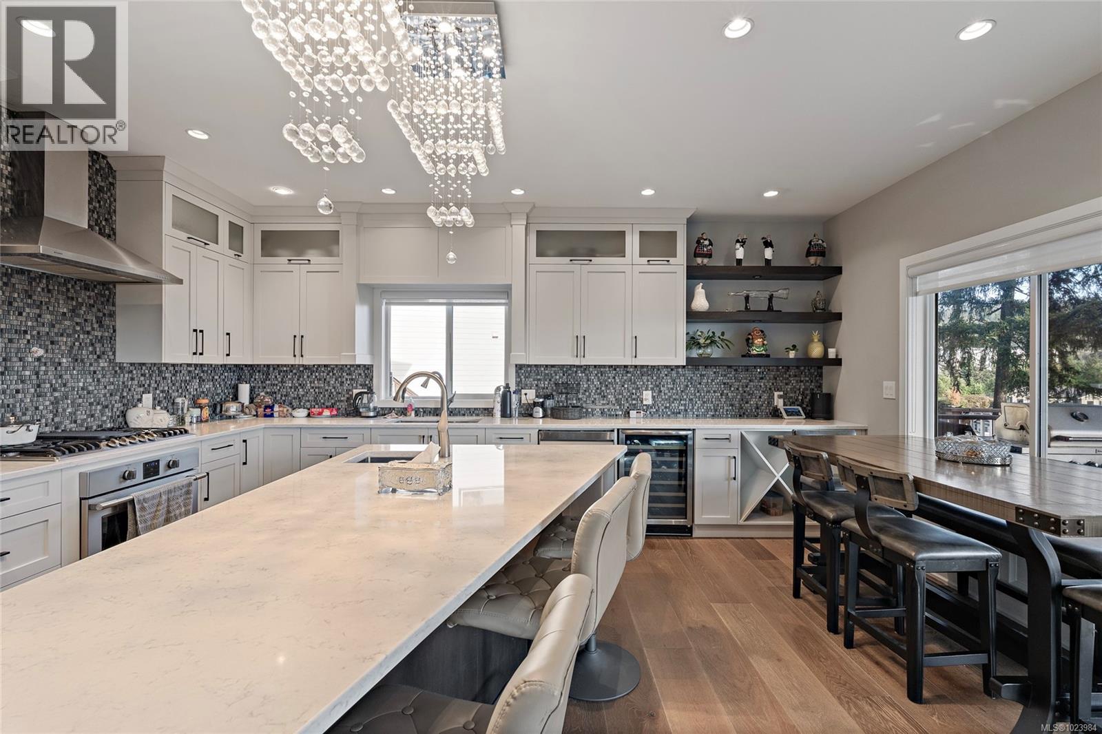 25 Tuzo Crt, View Royal