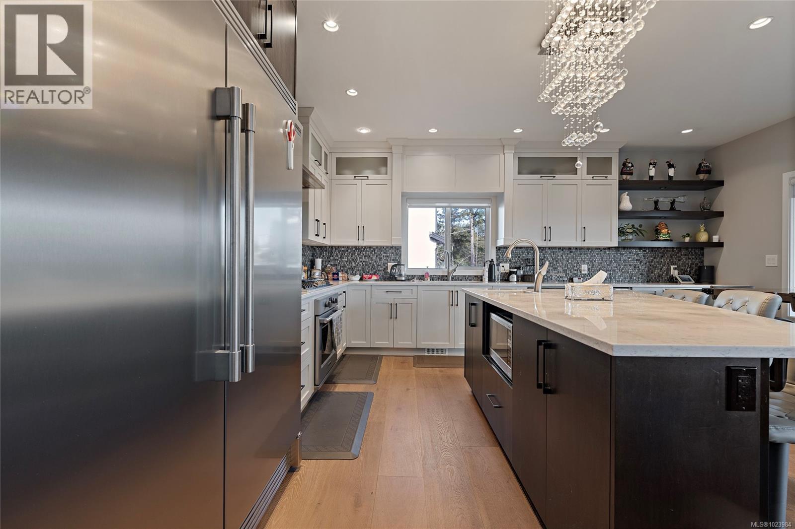 25 Tuzo Crt, View Royal