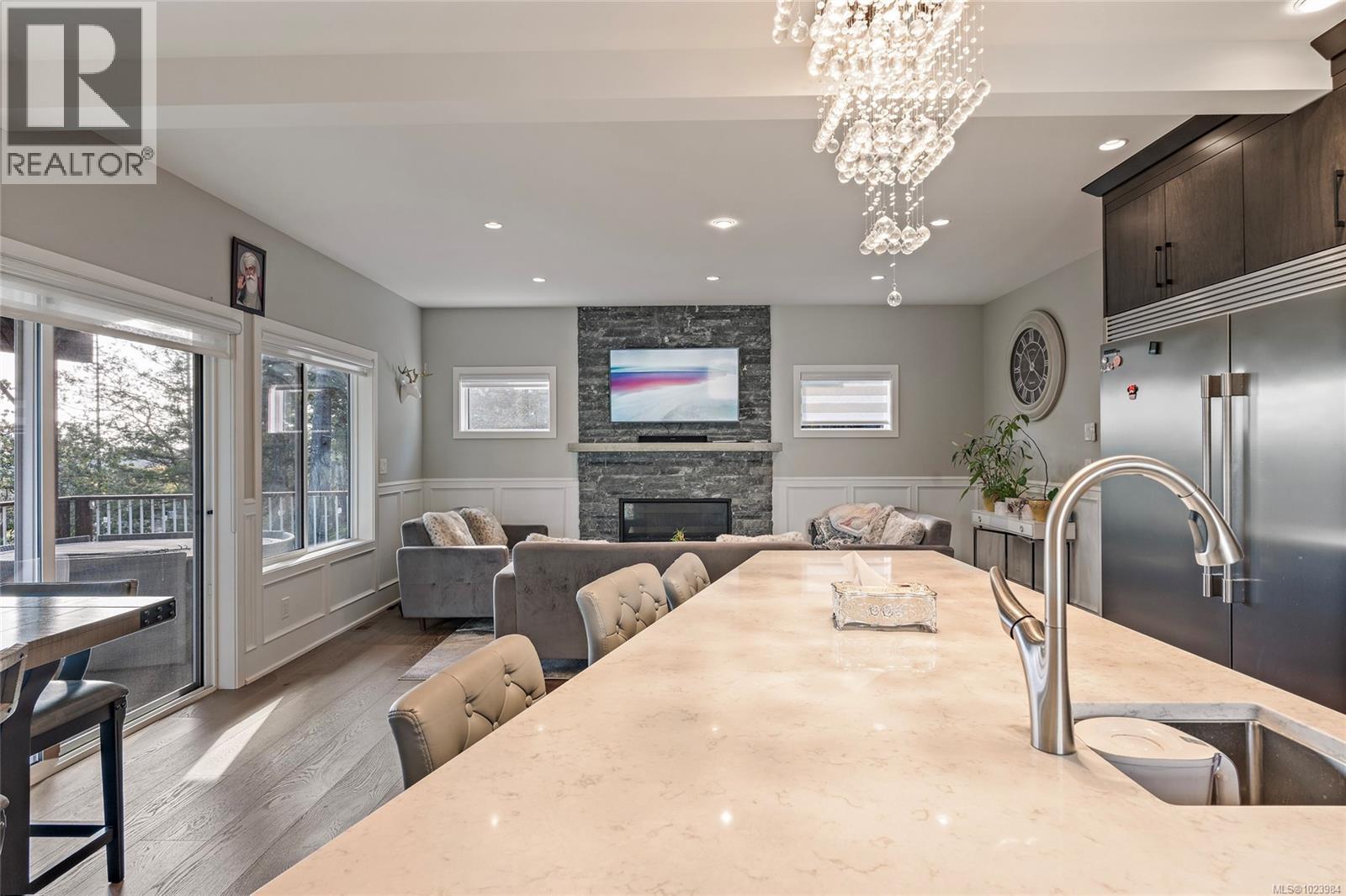 25 Tuzo Crt, View Royal