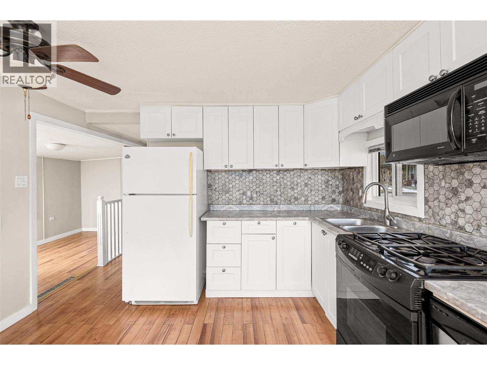 12 1881 Boucherie Road, Westbank