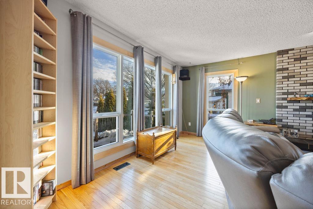 106 Woodbine RD, Sherwood Park