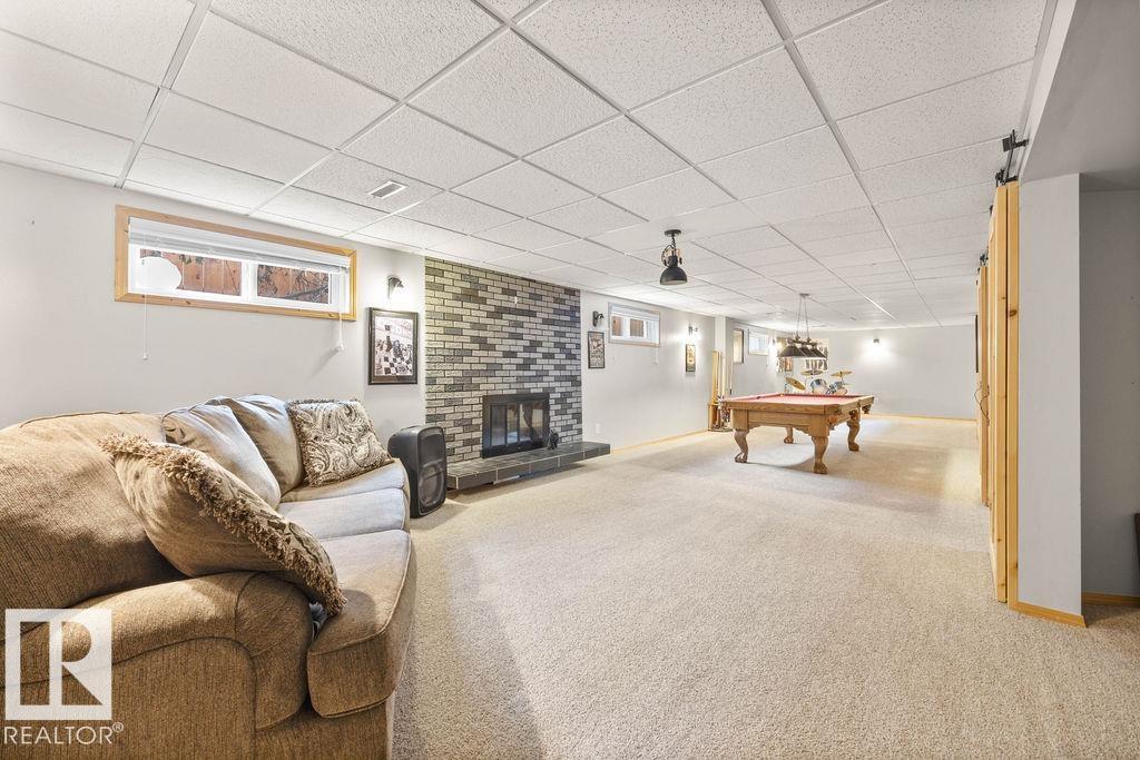 106 Woodbine RD, Sherwood Park