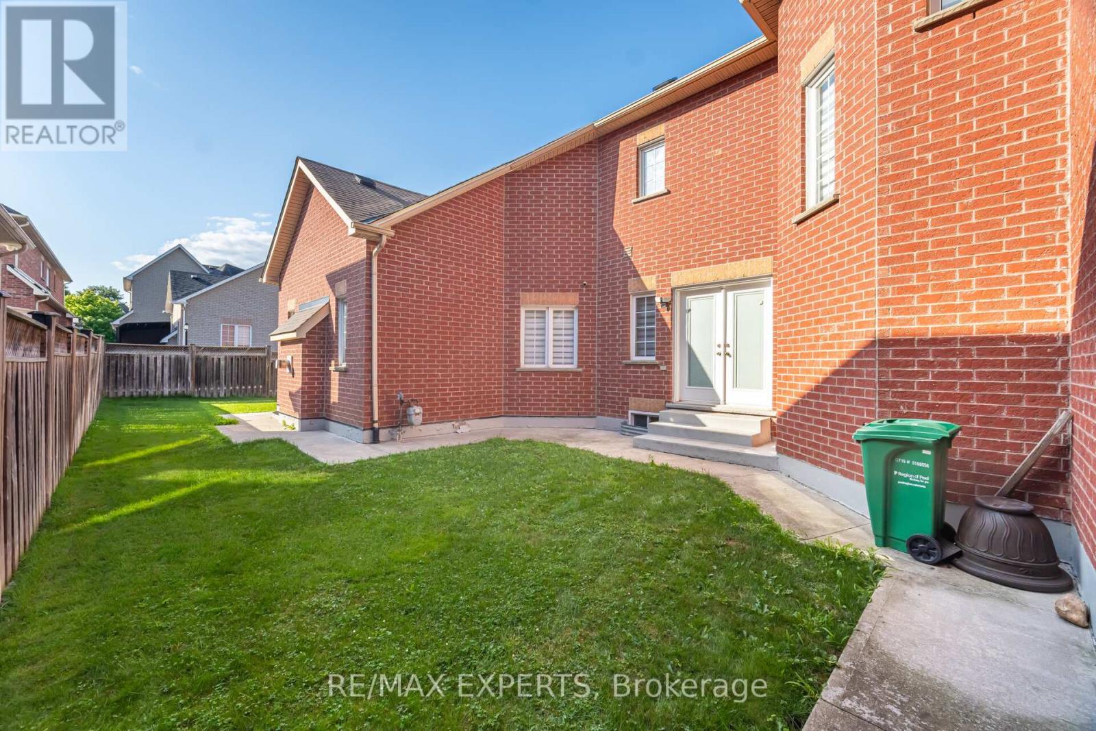 Single Family House for Sale in  HILLSIDE DRIVE Brampton (Westgate) 