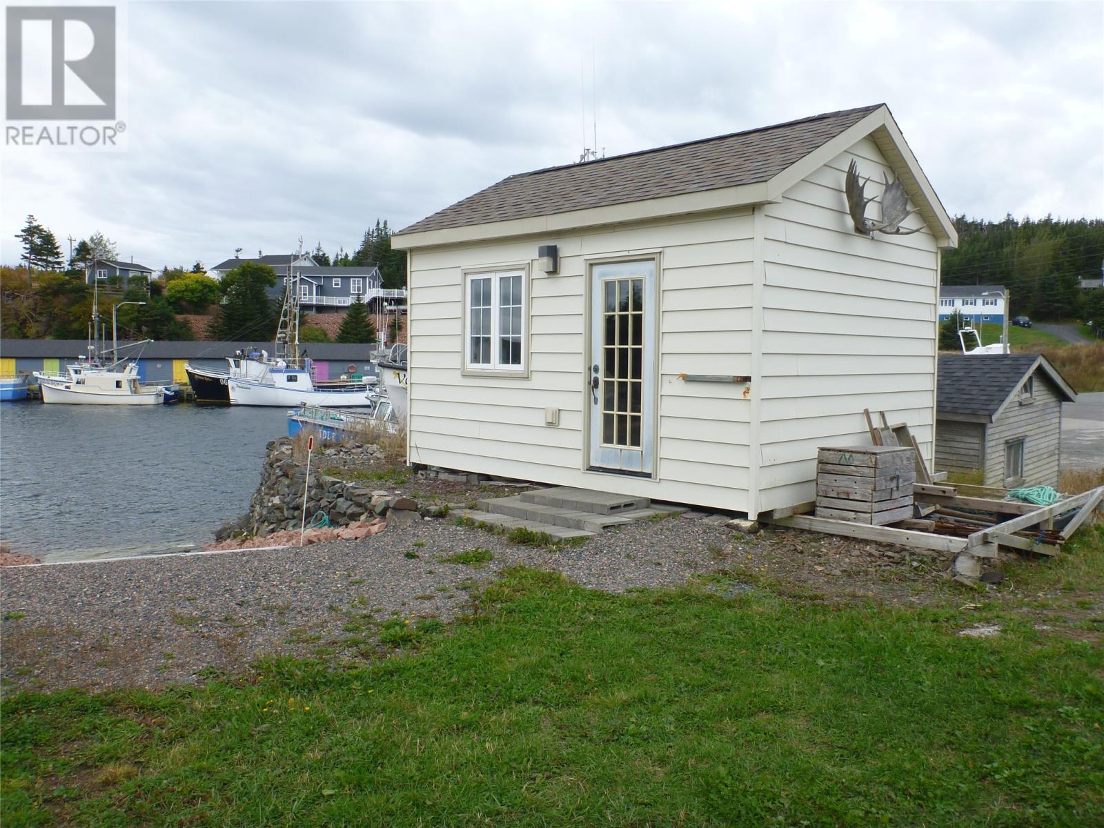 221 Marine Drive - 11