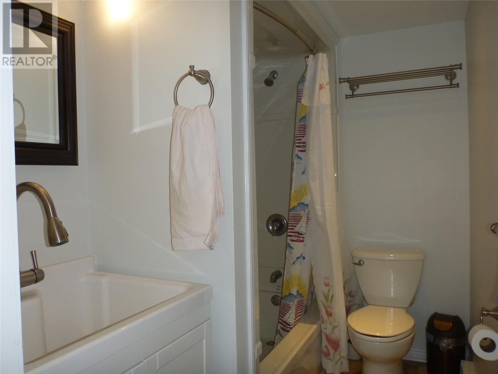 221 Marine Drive - 39