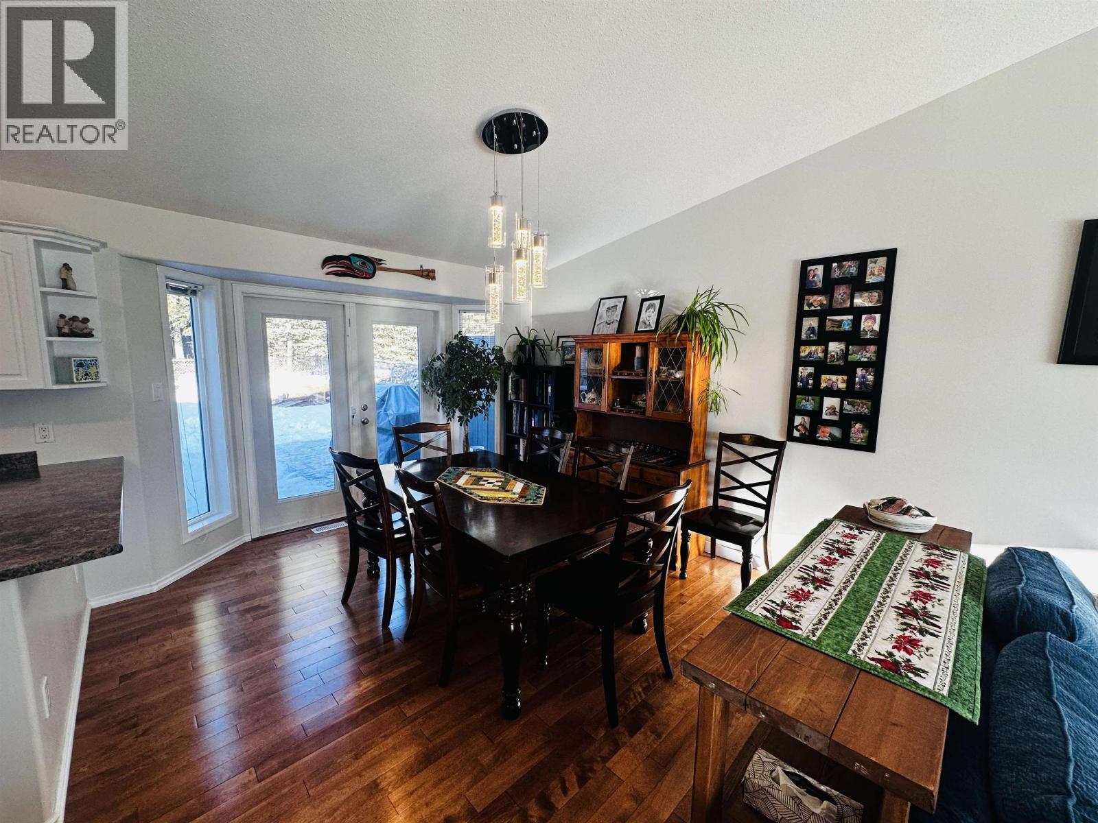 515 9TH AVENUE, Burns Lake