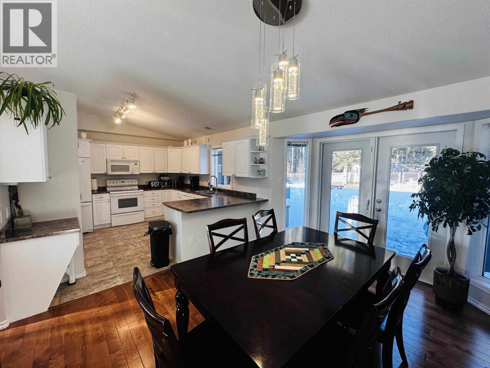 515 9TH AVENUE, Burns Lake