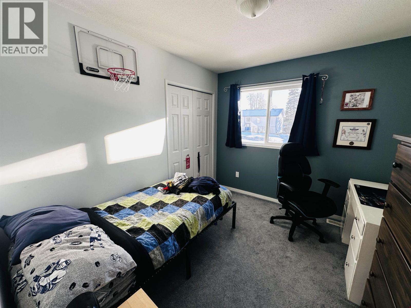 515 9TH AVENUE, Burns Lake