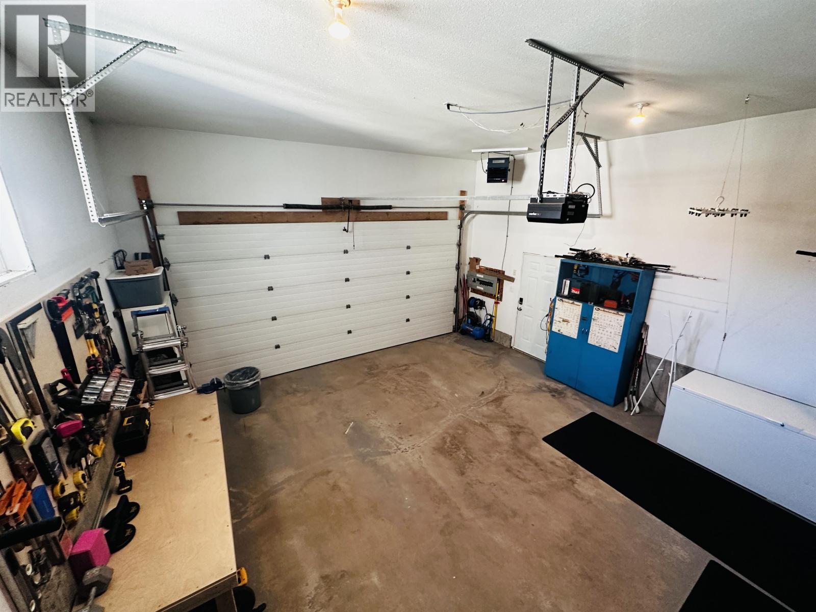 515 9TH AVENUE, Burns Lake