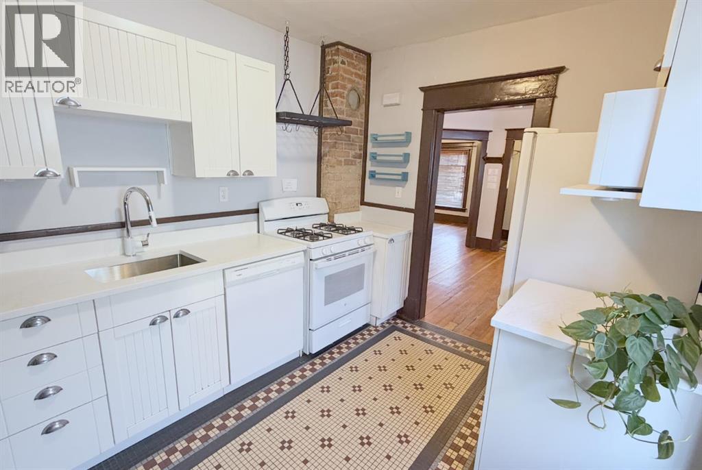 Single Family House Bungalow for Sale in   Street NE Bridgeland/Riverside Calgary 