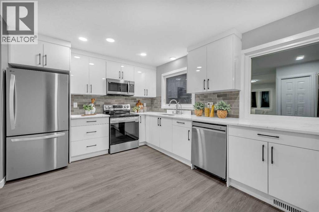 Single Family House Bungalow for Sale in  Dalcastle Drive NW Dalhousie Calgary 