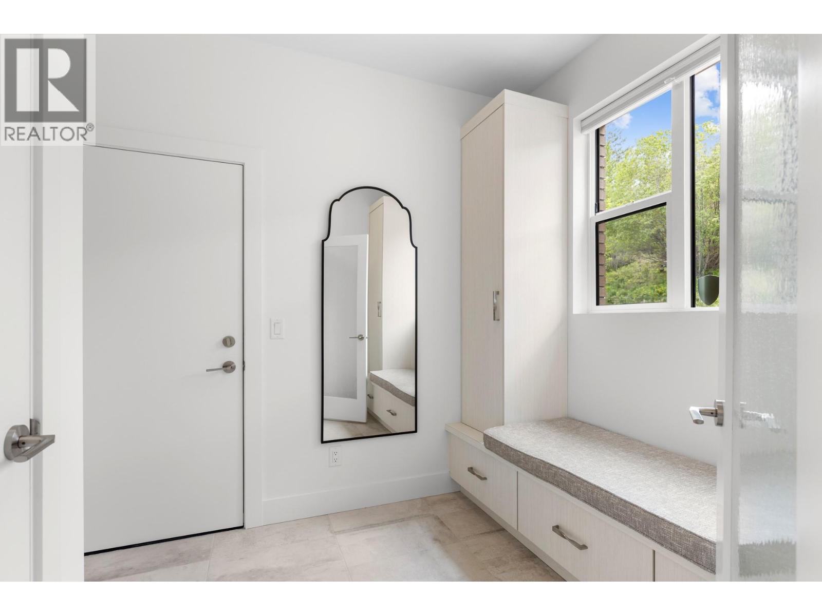 470 Hawk's Perch Lane, Kelowna