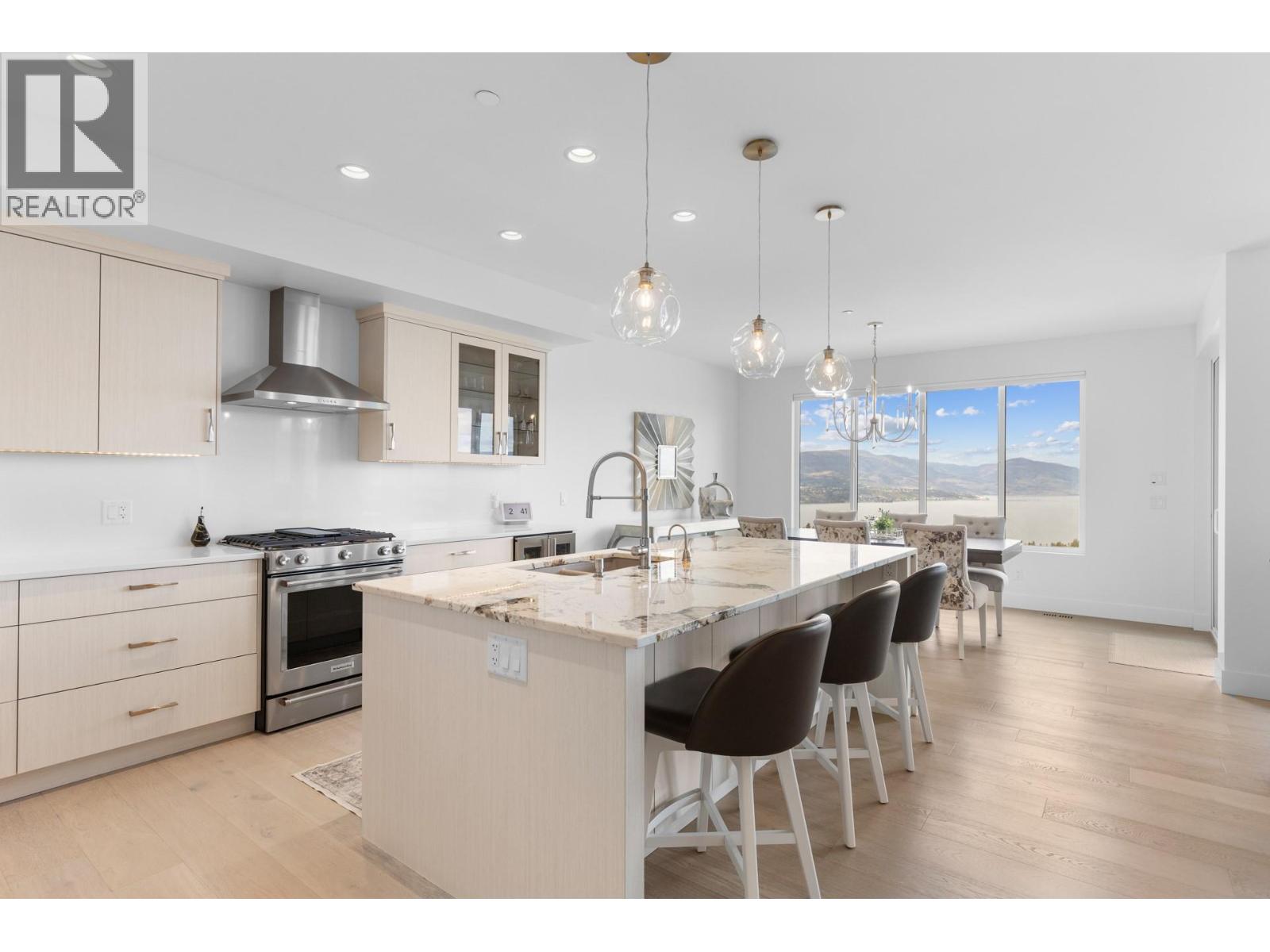 470 Hawk's Perch Lane, Kelowna