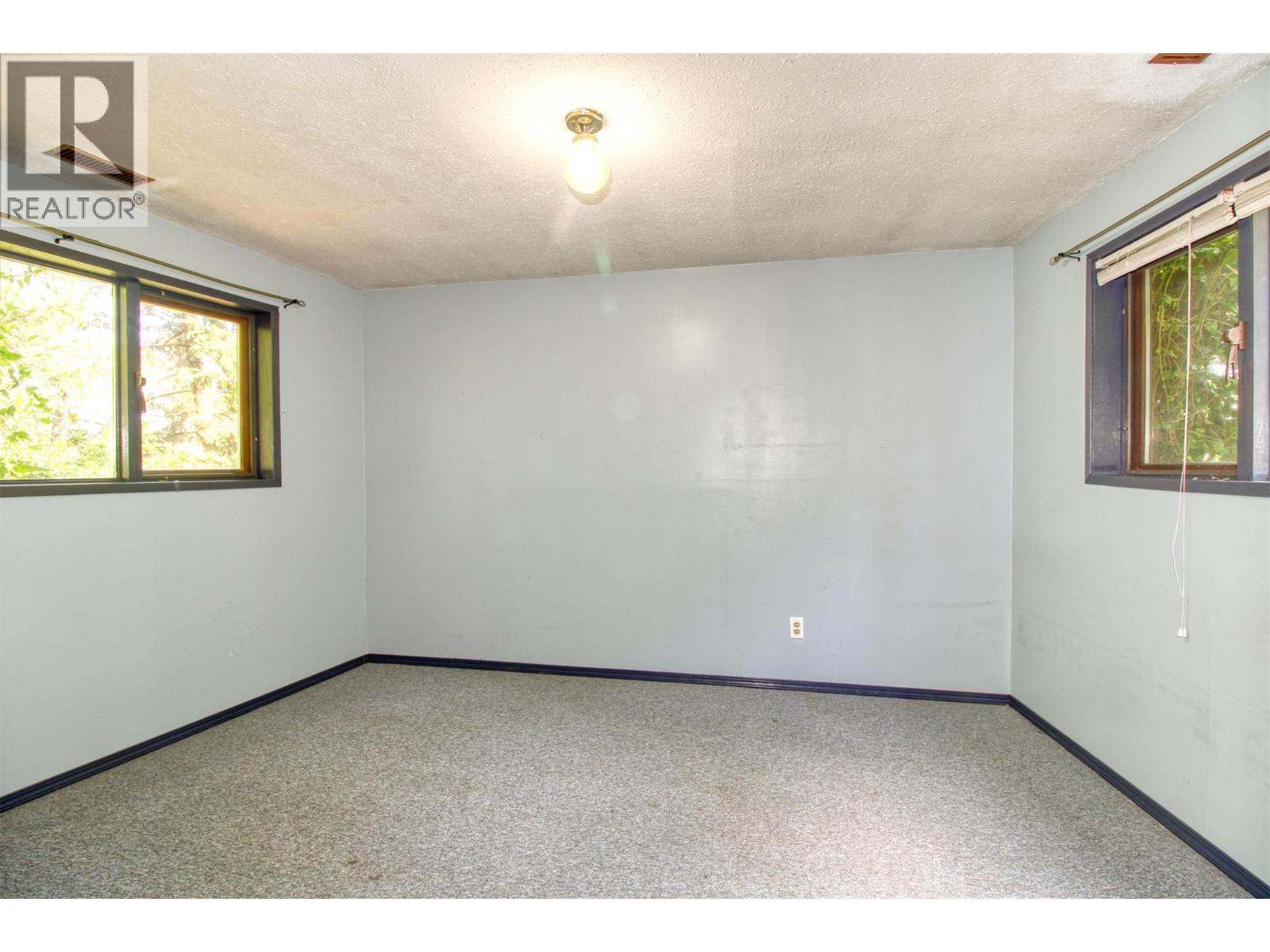  405 Kildare Way, Vernon