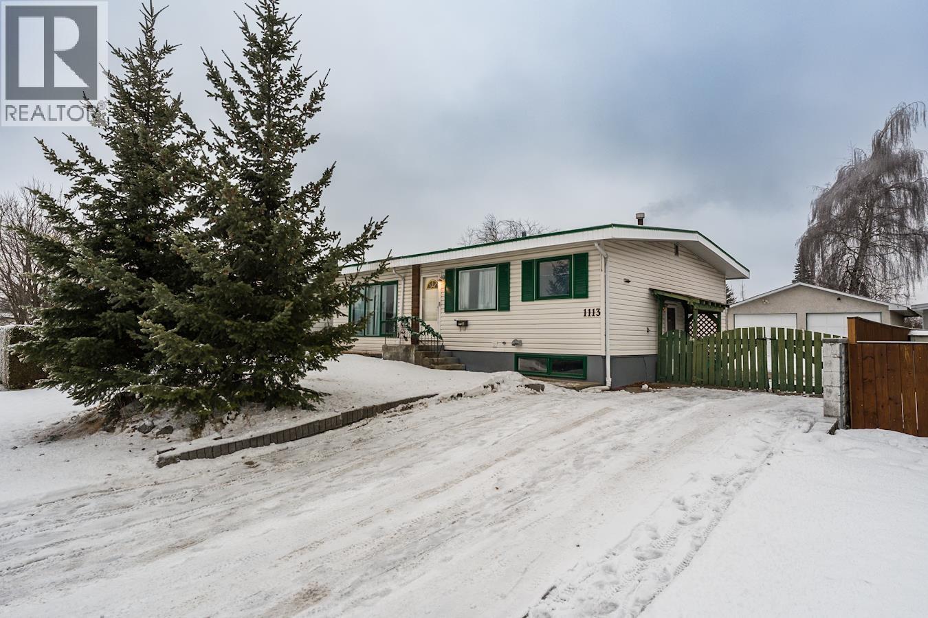 1113 CLUCULZ AVENUE - 2