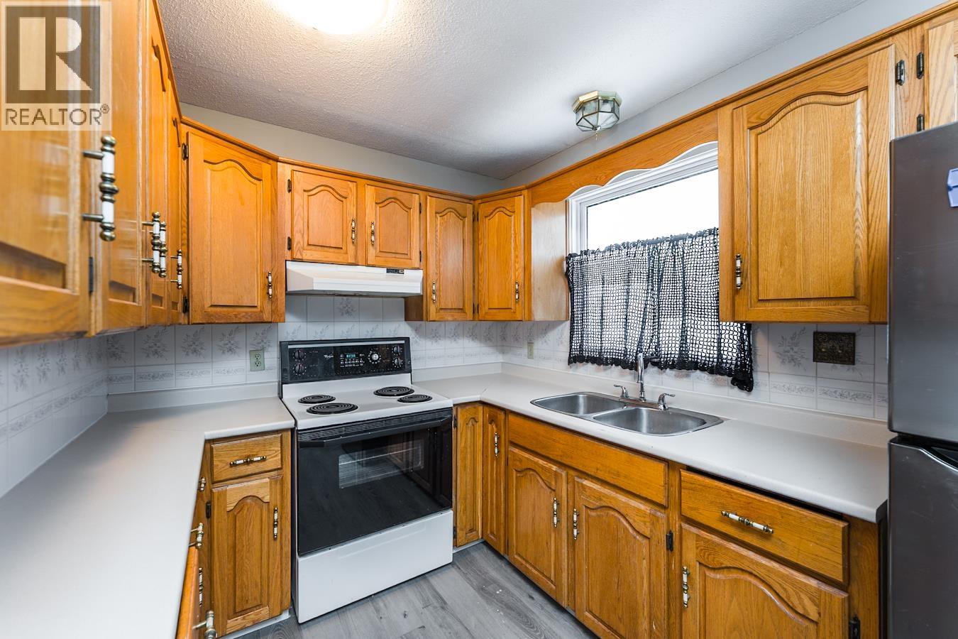 1113 CLUCULZ AVENUE - 13