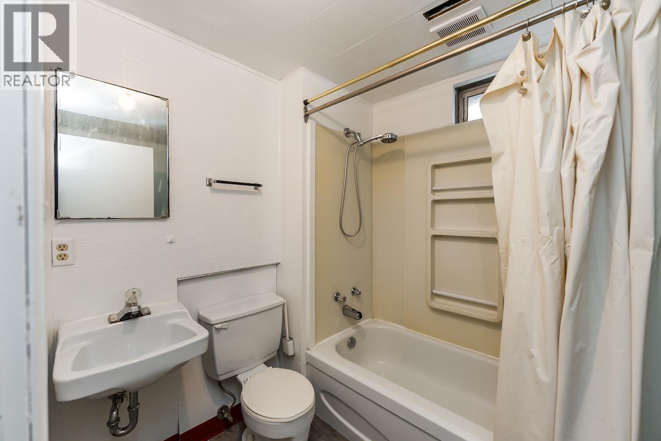 1113 CLUCULZ AVENUE - 30