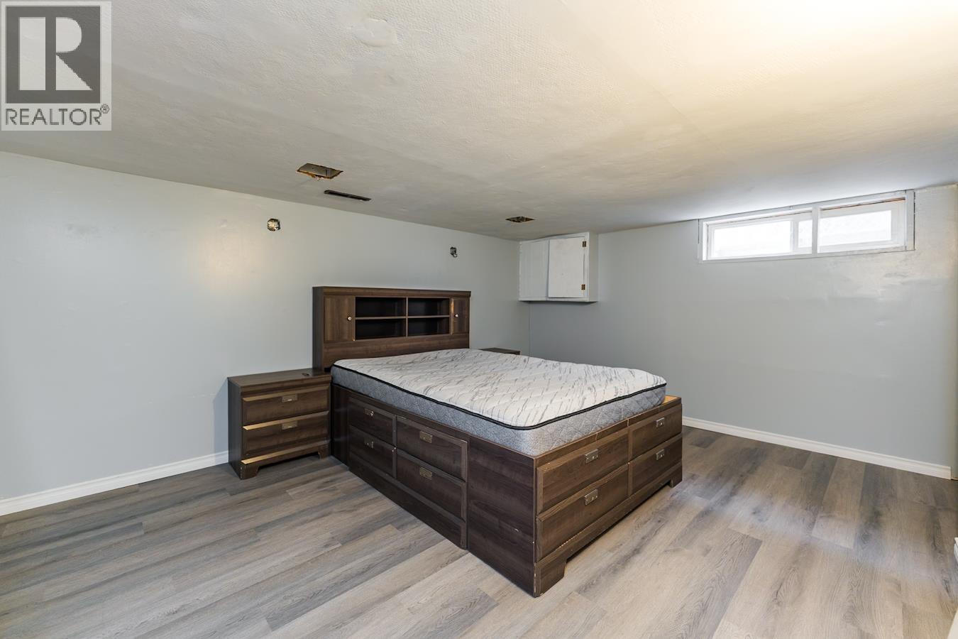 1113 CLUCULZ AVENUE - 33