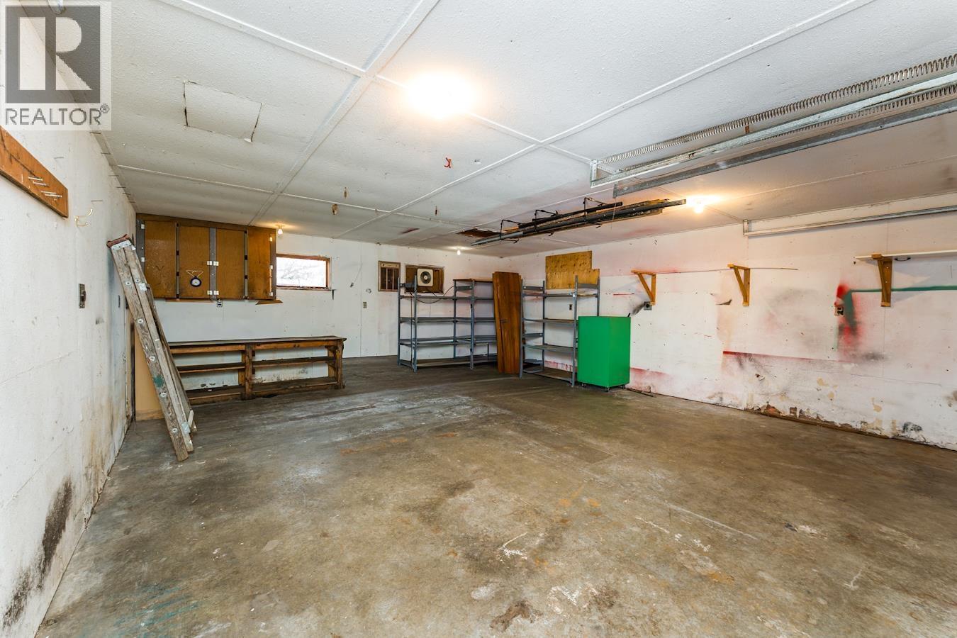 1113 CLUCULZ AVENUE - 39