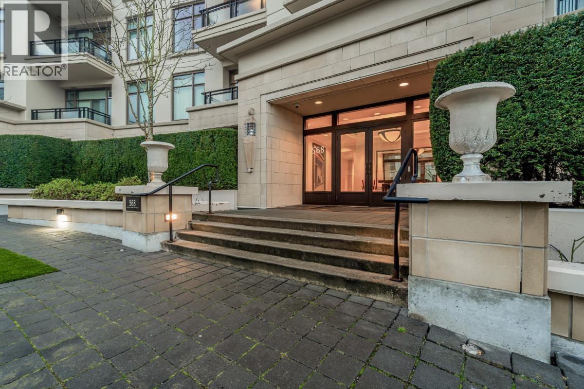 401 568 WATERS EDGE CRESCENT, West Vancouver