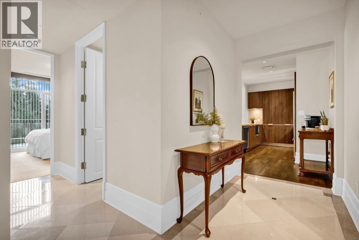 401 568 WATERS EDGE CRESCENT, West Vancouver