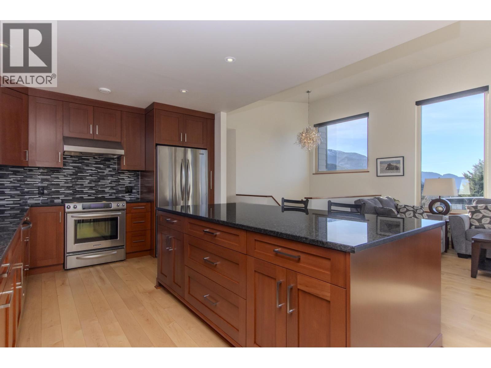 40298 AYR DRIVE, Squamish