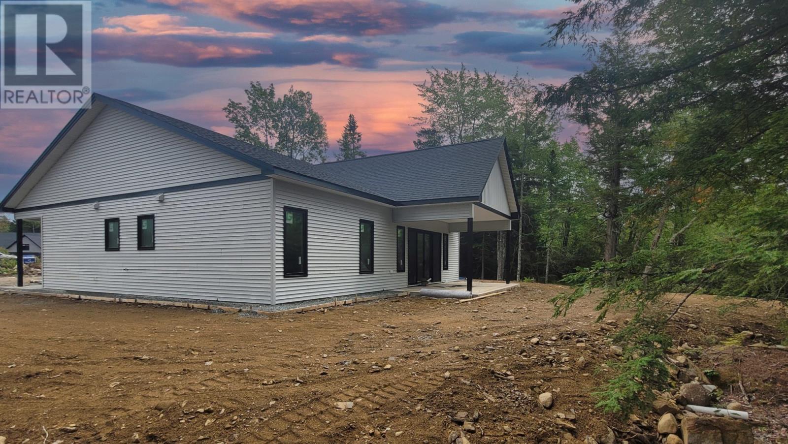 Property 23 of 45 of 17 Soleil Crescent