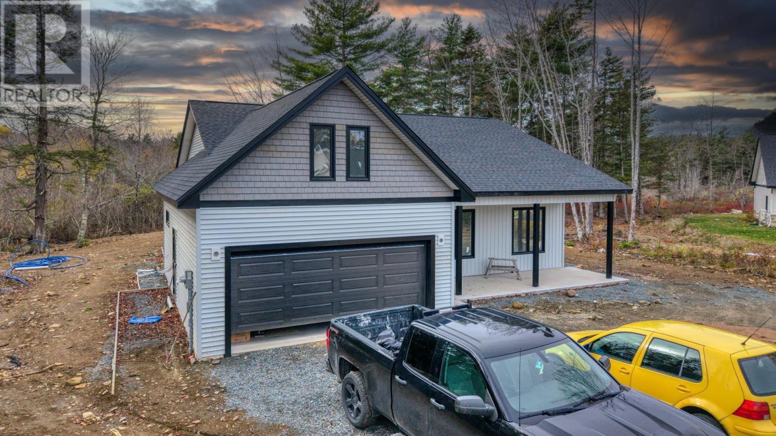 Property 3 of 45 of 17 Soleil Crescent