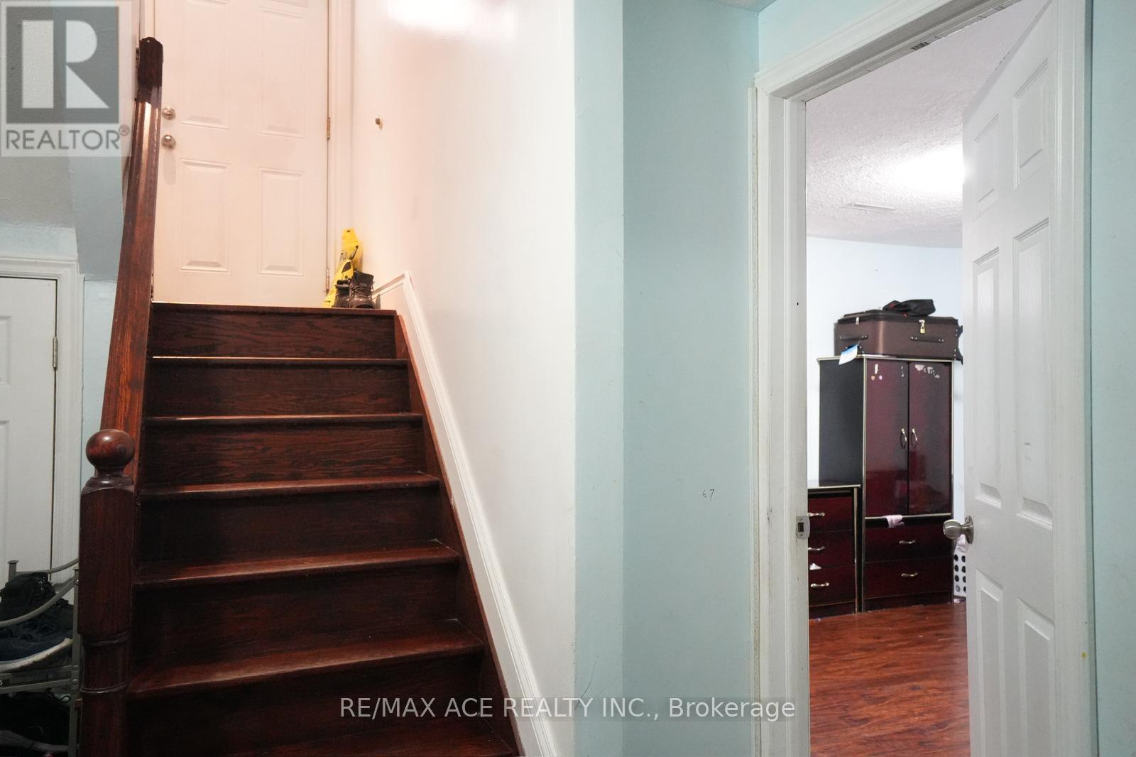 75 GRACE STREET - Photo 4 of 26, Toronto (Eglinton East), Ontario