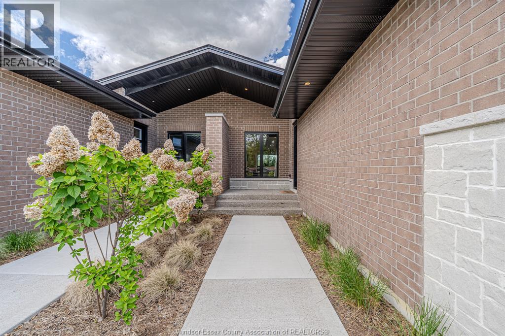 526 LILY MAC - Photo 4 of 35, Windsor, Ontario