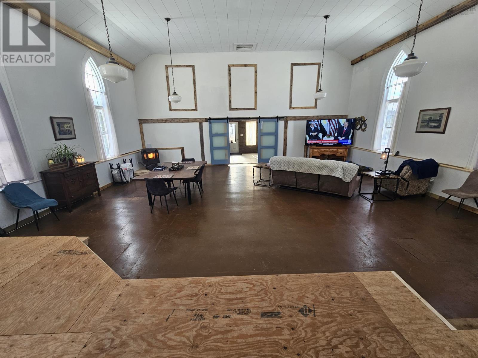 Property 20 of 44 of 10563 Hwy #2 Highway