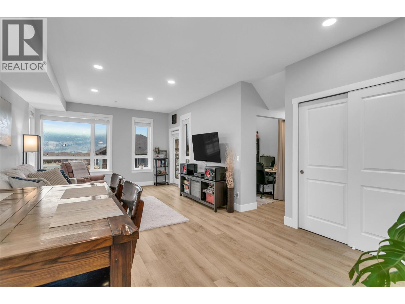 11 13098 Shoreline Way, Lake Country