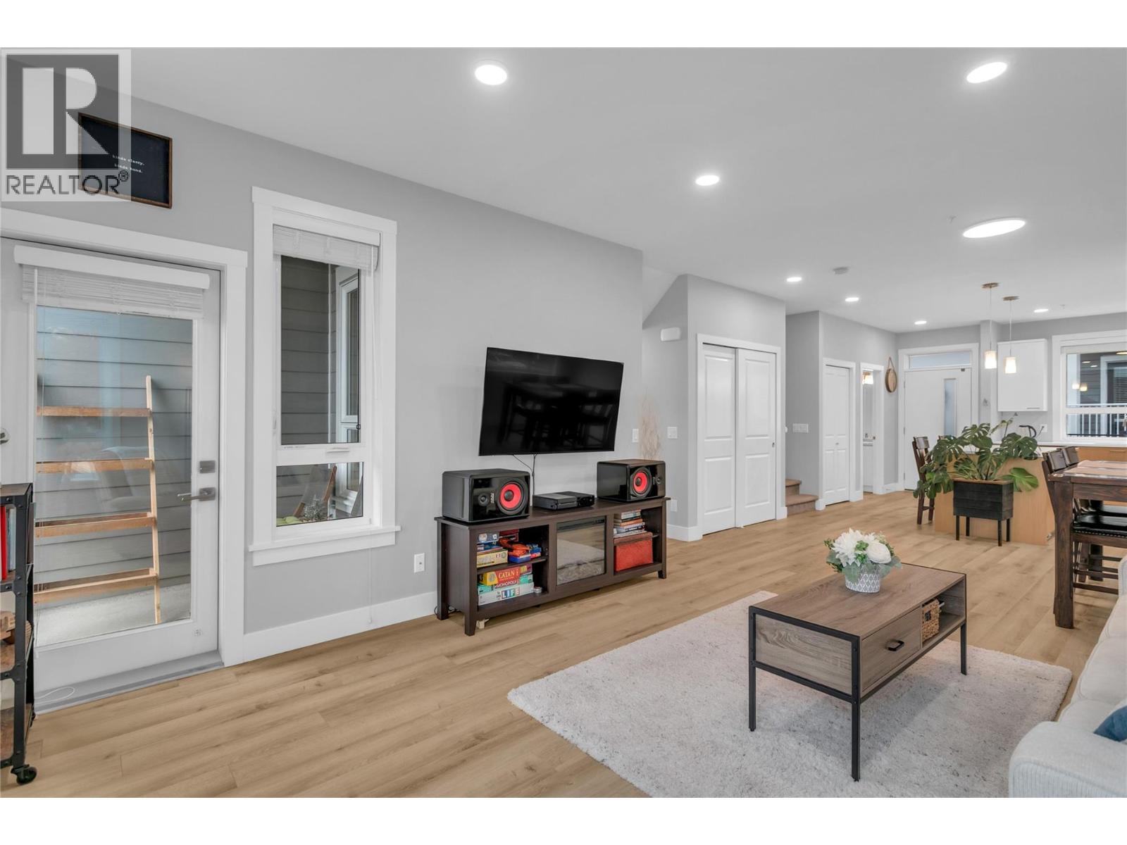 11 13098 Shoreline Way, Lake Country