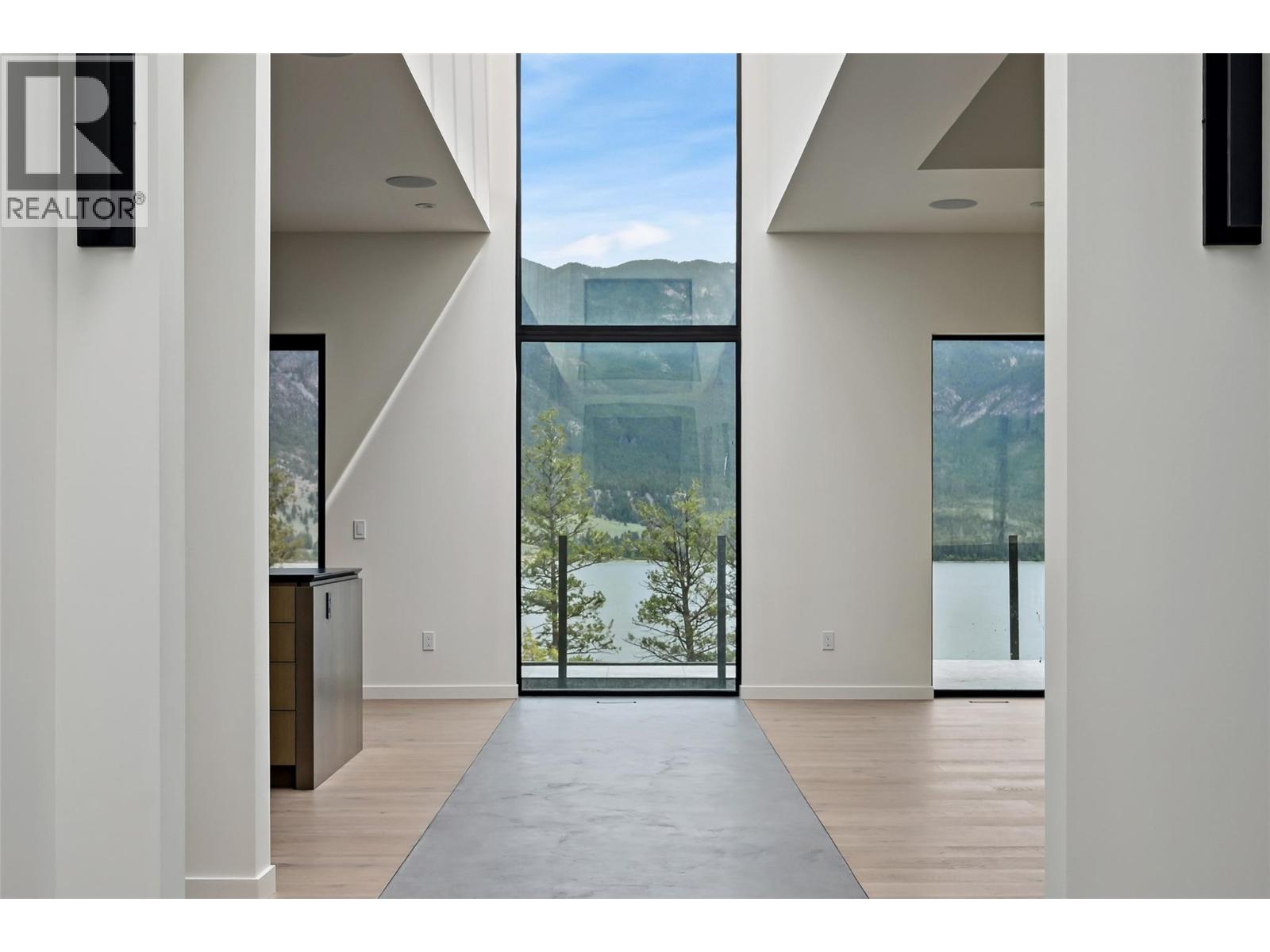 4 6200 COLUMBIA LAKE Road, Columbia Lake