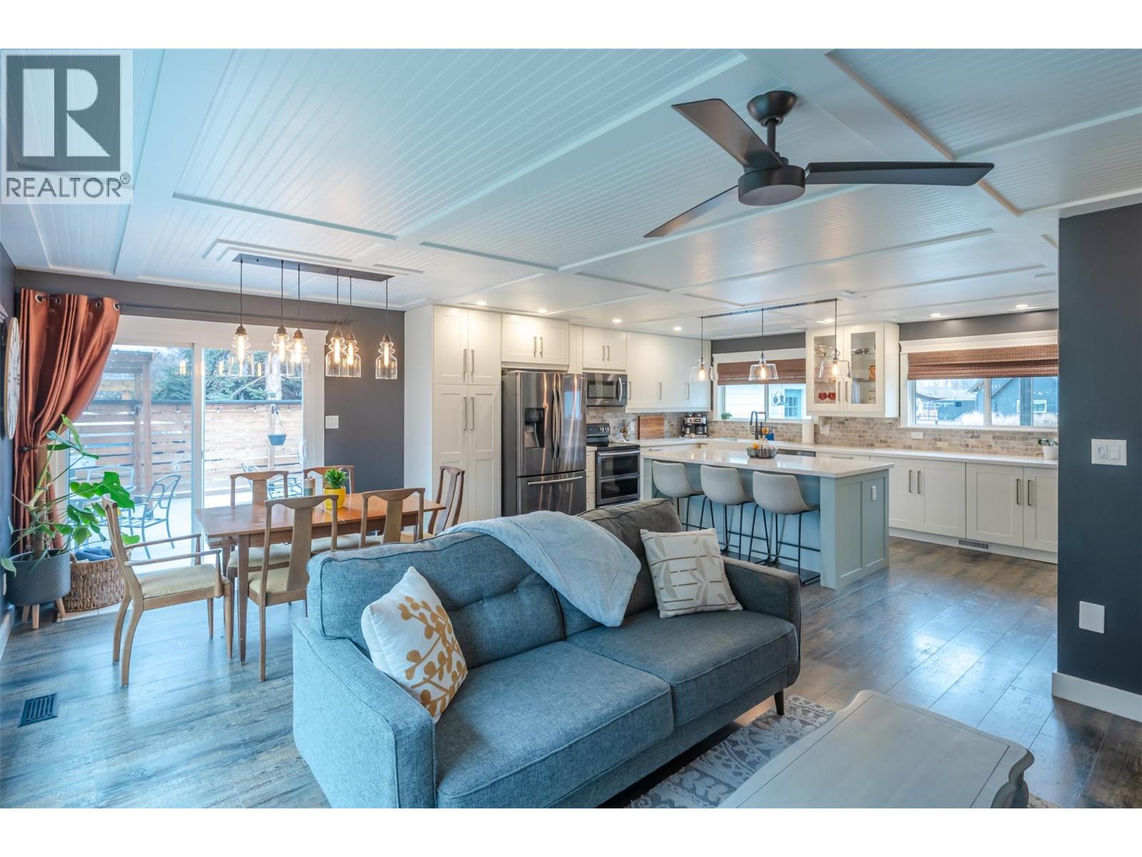 9574 Robson Crescent, Summerland